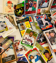 Load image into Gallery viewer, HANK AARON RONALD ACUNA JR. ROBERTO CLEMENTE FREDDIE FREEMAN VLADIMIR GUERRERO JR. KEN GRIFFEY JR. BRYCE HARPER BO JACKSON DEREK JETER CHIPPER JONES SANDY KOUFAX GREG MADDUX WILLIE MAYS MARK MCGWIRE CAL RIPKEN JR. LUIS ROBERT PETE ROSE BABE RUTH NOLAN RYAN FERNANDO TATIS JR. FRANK THOMAS